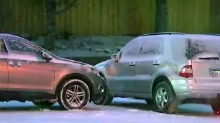 5-year-old Toronto girl dies after being pinned between two vehicles