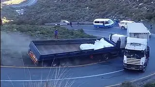 Idiots In Cars Compilation #255 - Bad Drivers & Driving Fails 2021