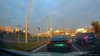 20241126151658 000231F s invalidnym vozikom cez kruhac