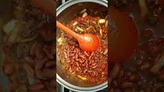 G.W.&rsquo;s Homemade Quick & Easy Mountain Chili | Amazing Taste | The Southern Mountain Kitchen #shorts