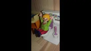 Film Playmobil - Inondation de caca chez les grands parents !