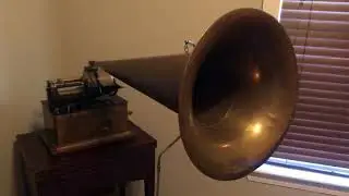 The Laughing Song - Paul Morris&rsquo; Reproduction - Concert Record