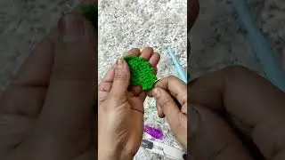 Kunuz Kitchen & Art is live ❤️ Crochet Rose Leaf Tutorial 😍✨