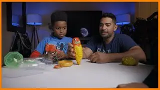 WE DISSECT AN ALIEN!!! Treasure X Aliens - Glow in The Dark Dissect The Alien