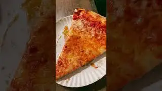 New York Slice #pizzatime #fastfood #food #pizzafam #pizzalover #pizzalife #pizzablogger #italian