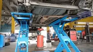 Mitsubishi Xpander Quick Service.Change oil & clean Brakes