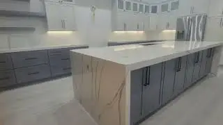 Silestone Miami Vena and ET Bella Kitchen Countertop #silestone#ethernalbella #kitchen