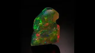 Opal Carving 30 Carat