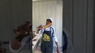 Самый простой в мире способ очистить рыбу от чешуи.