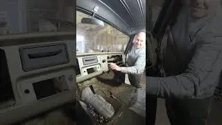3D-сканирование приборной панели Chevrolet C10 1965 года для изготовления на заказ алюминиевой на...