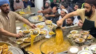 Afghan Pathaan Selling Peshawari Yakhni Soup Rs. 40 Only! Pakistani Street Drink Chicken Yakhni Soup