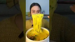 Челлендж по поеданию острой лапши 🔥🥵 | Простой мукбанг #foodvlog #shorts #mukbang #yummy
