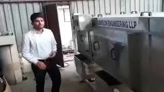 Battery washing and tunnel drying oven conveyor dryer