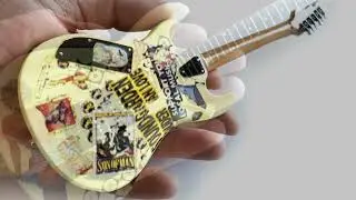 Envie2Music presents Jerry Cantrell Vintage Blue Dress Mini Guitar (Replica)