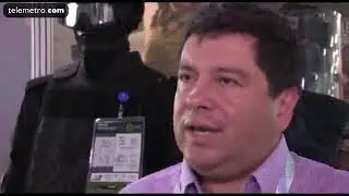Miguel Caballero y su ropa blindada en Colombiamoda