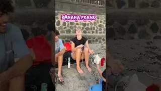 Banana prank with Irish couple #bananaprank #magic #magician #streetmagic