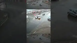 Не пропустил полицию.