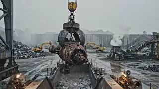 Real Metal Impact &ndash; Magnet Arm Drops Solid Steel
