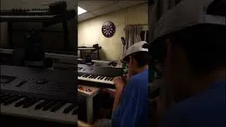 CLEANING YAMAHA SY77 SYNTHERSIZER