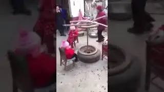 Самодельный КАРУСЕЛЬ! 😂 #приколы #дети #карусель #shorts #шортс #радость #счастье