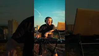 What happens when Showtek meets Ray Charles? 😲😲😲