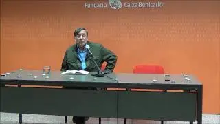 Joaquín Araujo fascina a Benicarló a la llum de les espelmes