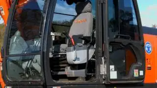 Hitachi Zaxis-5 Mid-Sized Excavator: Operator Comfort teaser 1