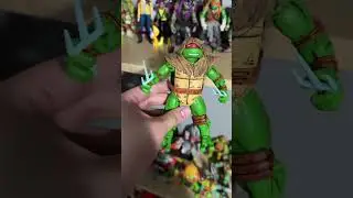 Opening and looking at the Neca Mirage TMNT Raphael action figure