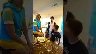 О, Сэм! Всегда готов помочь 👨