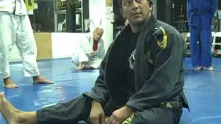 Fernando Yamasaki Explains Some Baisc Jiu Jitsu
