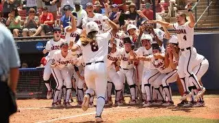 Highlights: Dejah Mulipola's towering homer in extras lifts Arizona past Washington in WCWS opener