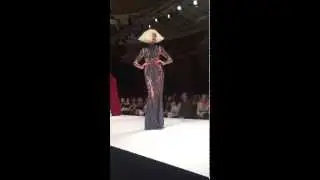 Model Isabella Leon in Cary Santiago FW15 Show at Art Hearts FW