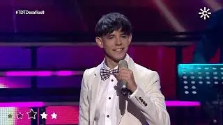 Carlos Martínez canta y baila por Elton John con 'I'm still standing'