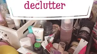 makeup inventory and declutter lippies part 1