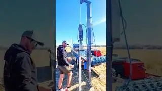 Pile driving technique with hydraulic pressure