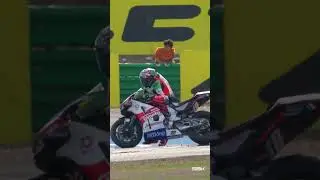 Падение Алекса Лоуза на последнем круге ❌ | 2025 #EstorilWorldSBK 🇵🇹