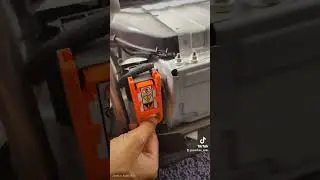 TOYOTA AQUA HYBRID BATTERY LOCATION AND INTERLOCK REMOVAL #zeeshan_auto_islamabad +923114362467