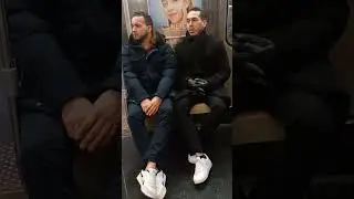 Stylish boys in train stilvoll Jungs in Zug модние пацани в поезде