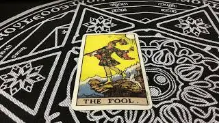 The Fool: Tarot card divination, symbol and cultural reading in two minutes