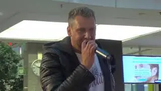 H&uuml;tten Helmut - Alpenrock live bei De Lancaster Weltrekord Tour am 18.10.2018 in Hamm