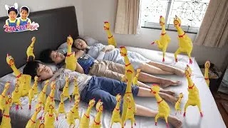 100 Rubber Chicken in my room VS Giant gecko