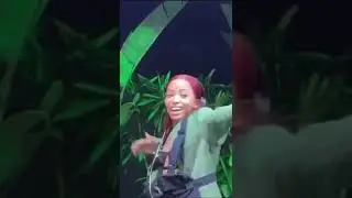 UNCLE Waffles In Green #shorts #adiwele #amapiano #tiktok #unclewaffles #lace #groove #dj