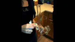 Bong with inline perc hit