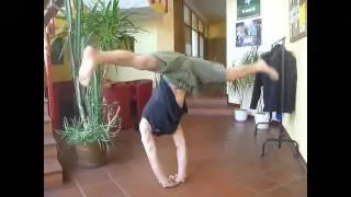 flag.planche.trick show by alexander