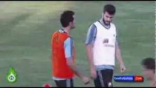 Gerard Piqu&eacute; Vs Alvaro Arbeloa Huge Clash in training 10.10.2013