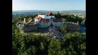 Cetățuia între lumi
