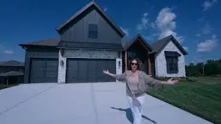 Luxury Home Tour | Glenbrook Plan by Bellah Homes in Woodland Oaks | Lee&rsquo;s Summit, MO | $919,000