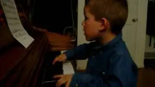 6 Year Old Pianist Plays Mozart's Turkish March