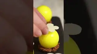 A little lemon petit four 🍋 #dessert