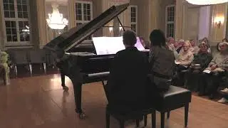 Das Klavierduo Hayashizaki-Hagemann spielt 